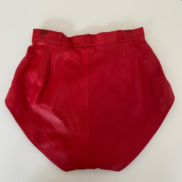 Sexy Red Leather Booty High Waist Shorts 38 - Picture 7 of 10